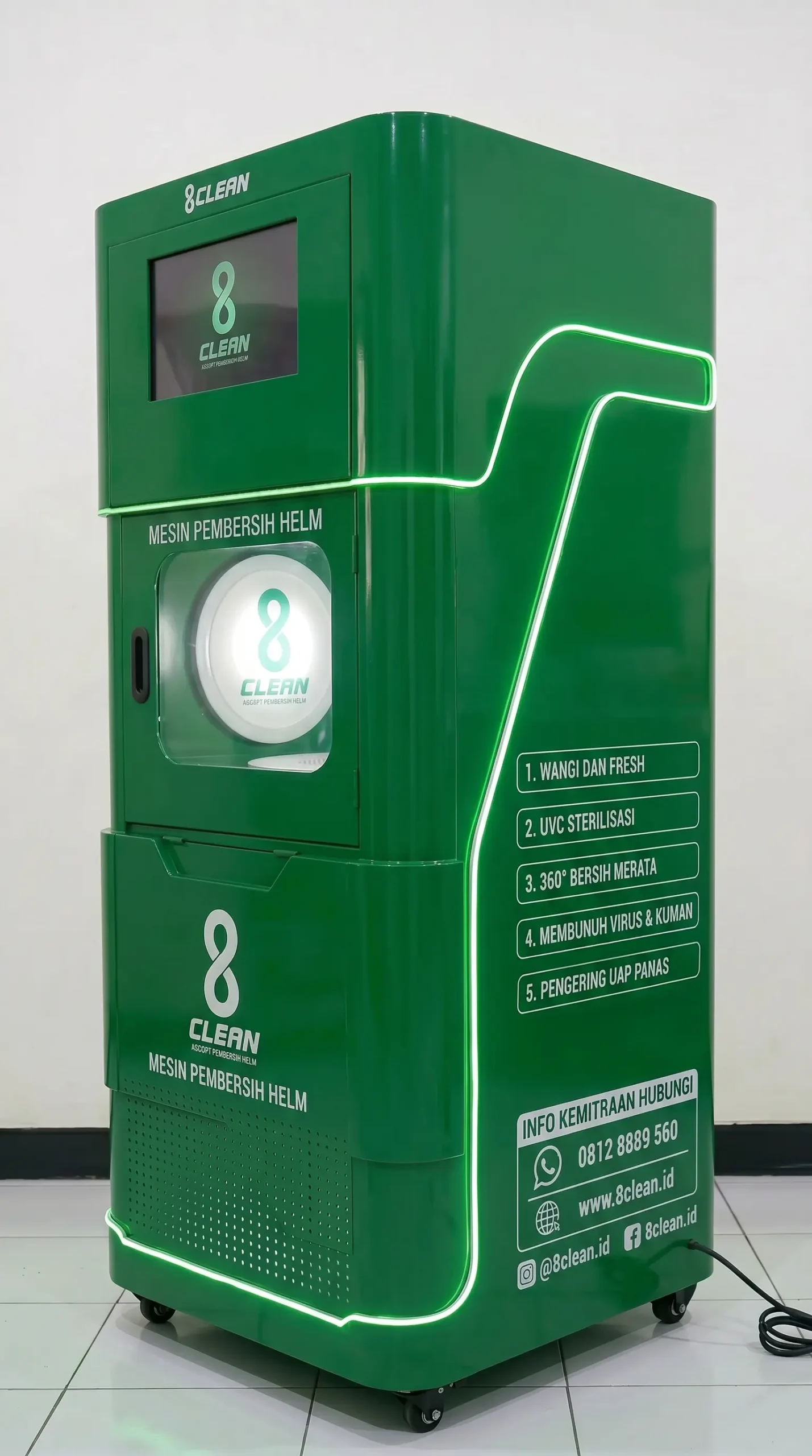 Mesin 8Clean Ultrawash menghadap kiri